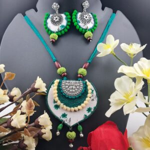 Handcrafted Green & Cream Floral Fabric Necklace Set – JSFA0025