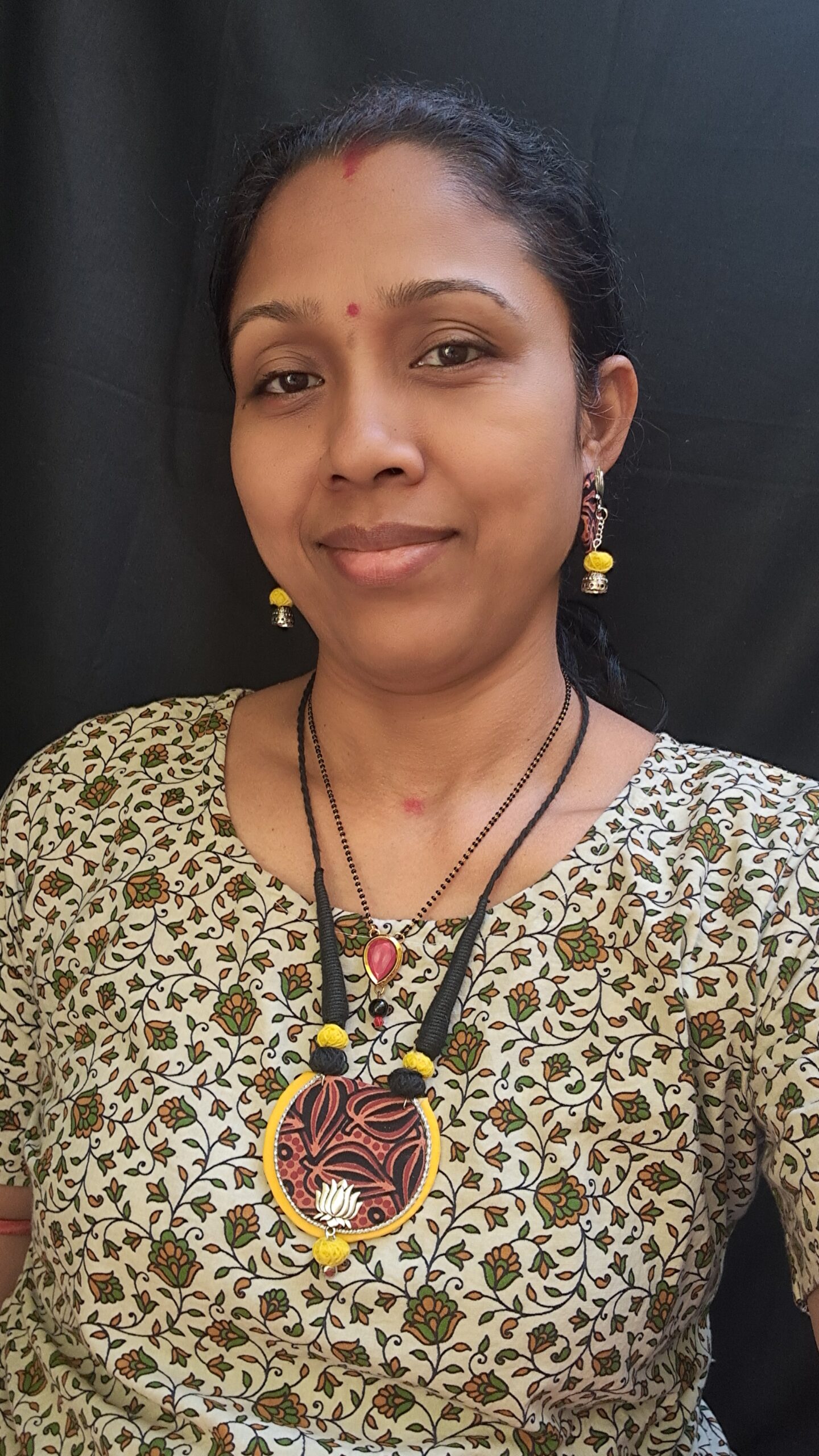 Handcrafted Fabric Pendant Necklace Set with Matching Earrings - JSFA0044 - Image 11