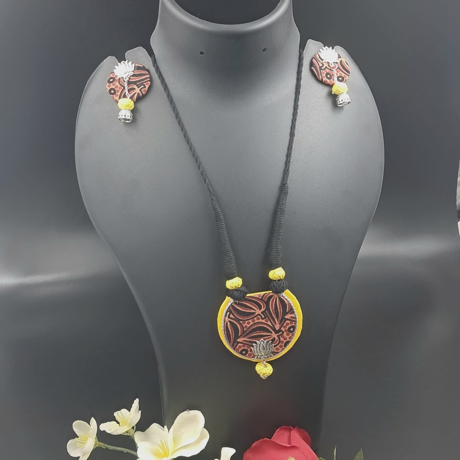 Handcrafted Fabric Pendant Necklace Set with Matching Earrings - JSFA0044 - Image 3