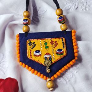 Handmade Fabric Pendant Necklace – NEFA0011